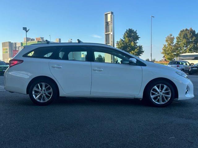 TOYOTA AURIS TOURING SPORTS 1.4 D-4D LOUNGE - foto 7