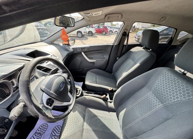 FORD FIESTA 1.4 TDCI 68CV 5 PORTE TITANIUM - foto 9