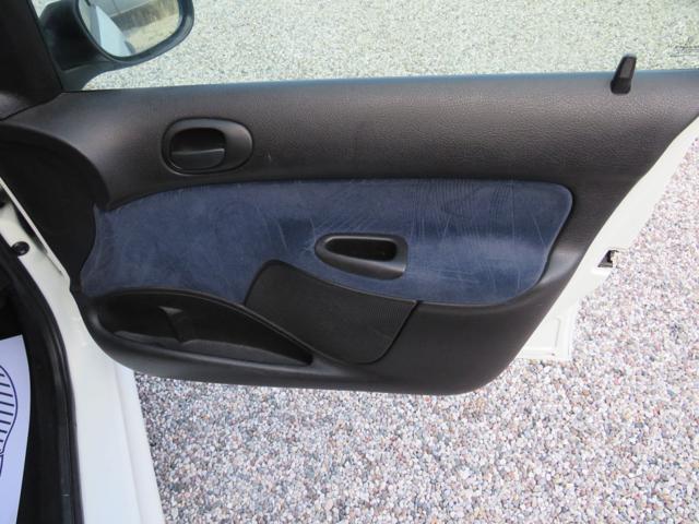 PEUGEOT 206 2.0 HDI 5P. XT - foto 24
