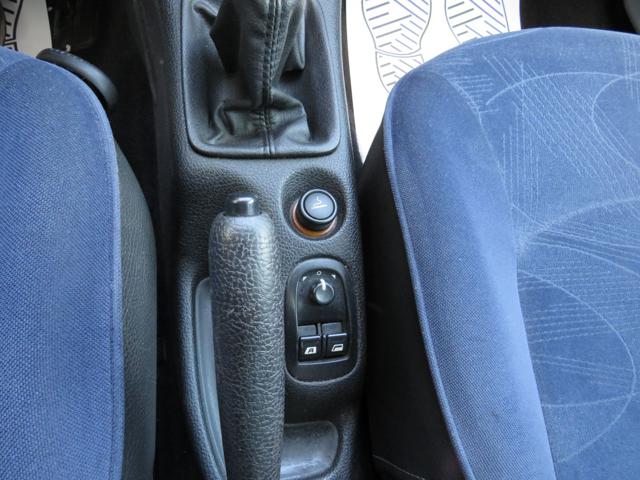 PEUGEOT 206 2.0 HDI 5P. XT - foto 16