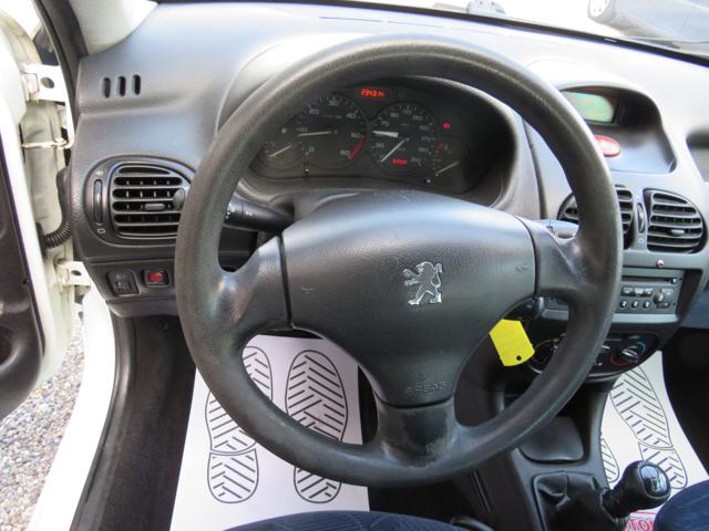 PEUGEOT 206 2.0 HDI 5P. XT - foto 11
