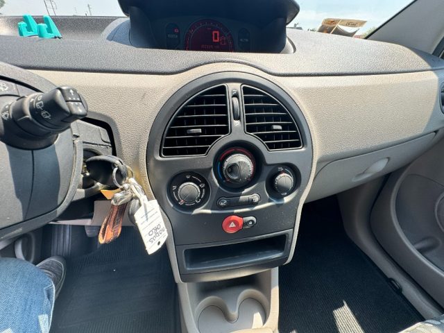 RENAULT MODUS 1.2 16V CONFORT PRIVILÈGE - foto 12