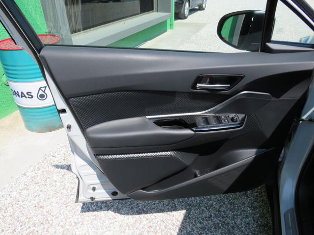 TOYOTA C-HR 1.8 HYBRID E-CVT GR SPORT - foto 29