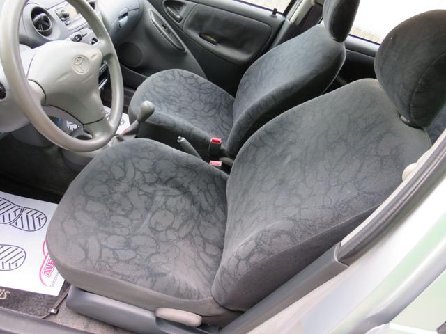TOYOTA YARIS 1.0I 16V CAT 5 PORTE SOL '03 - foto 8