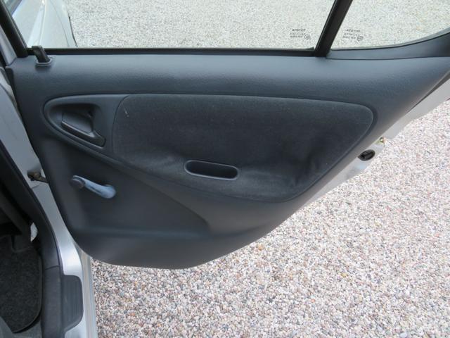 TOYOTA YARIS 1.0I 16V CAT 5 PORTE SOL '03 - foto 19