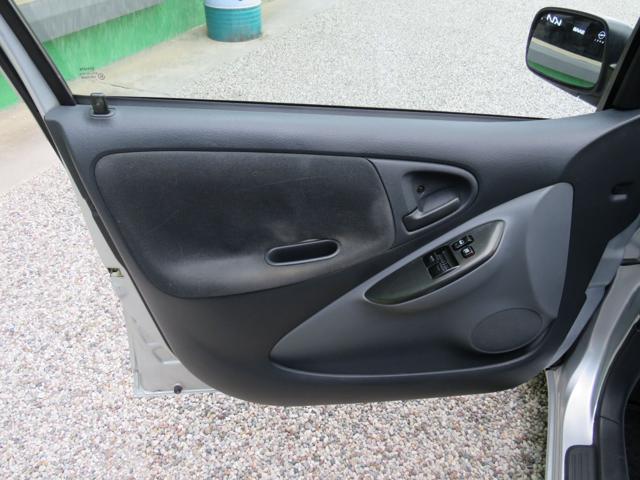 TOYOTA YARIS 1.0I 16V CAT 5 PORTE SOL '03 - foto 26