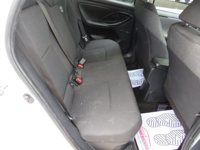 TOYOTA YARIS 1.5 HYBRID 5P AUTOMATICA - foto 24