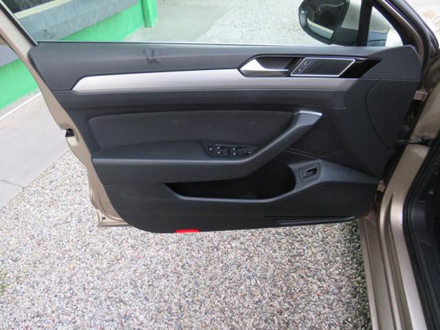 VOLKSWAGEN PASSAT VARIANT 1.6 TDI DSG BLUEMOTION TECH. - foto 28