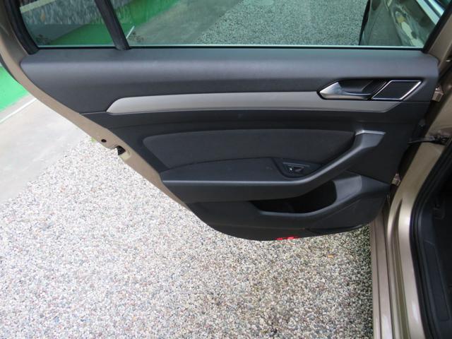 VOLKSWAGEN PASSAT VARIANT 1.6 TDI DSG BLUEMOTION TECH. - foto 16