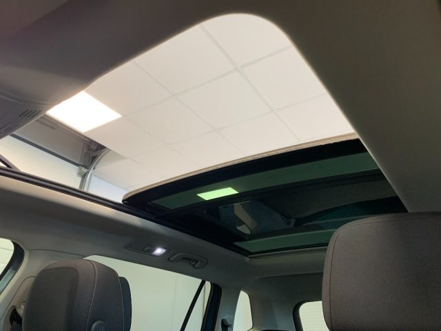 VOLKSWAGEN TIGUAN TETTO APRIBILE 2.0 TDI SCR DSG E - foto 9