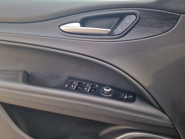 ALFA ROMEO STELVIO 2.2 TURBODIESEL 210 CV AT8 Q4 SU - foto 12