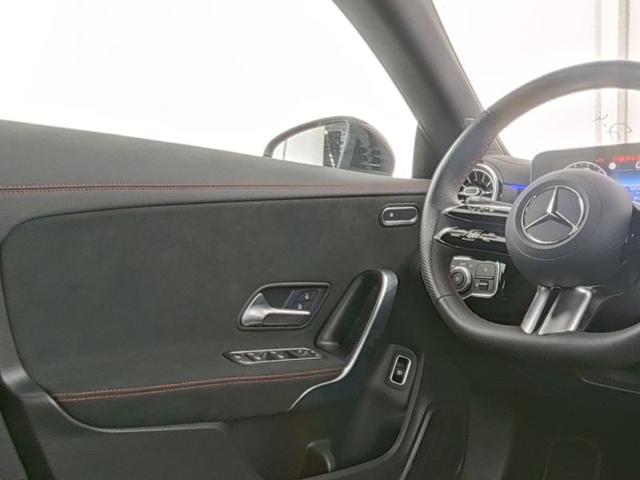 MERCEDES-BENZ CLA 180 AUTOMATIC SHOOTING BRAKE AMG LIN - foto 9