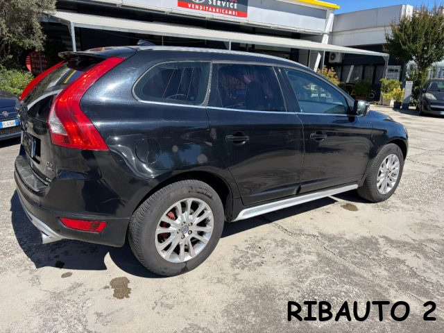 VOLVO XC60 D4 AWD GEARTRONIC SUMMUM - foto 24