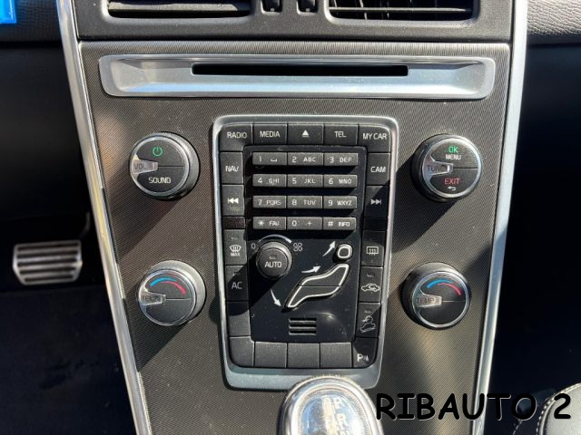 VOLVO XC60 D4 AWD GEARTRONIC SUMMUM - foto 37