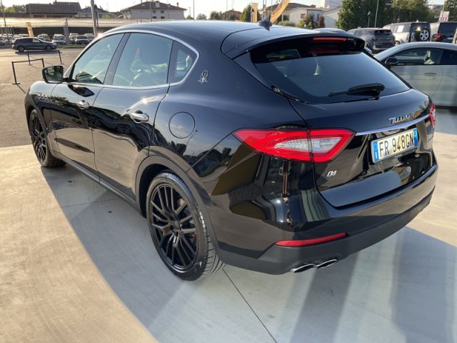 MASERATI LEVANTE V6 AWD NERISSIMO EDITION - foto 6