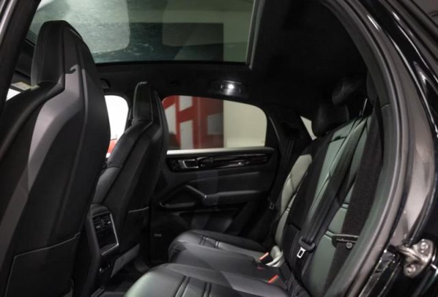 PORSCHE CAYENNE COUPÉ 3.0 V6 - foto 8