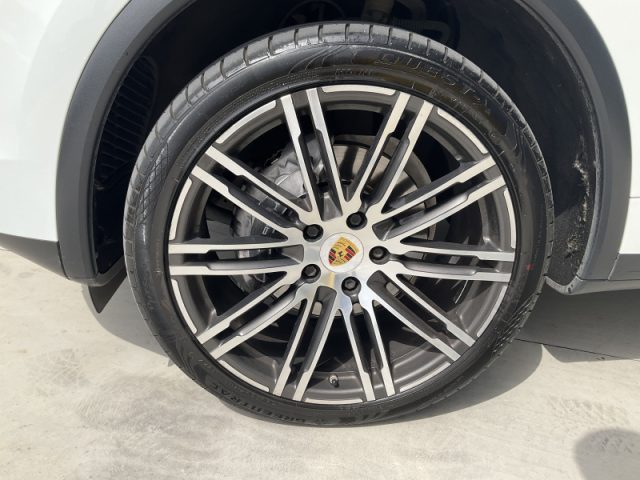 PORSCHE CAYENNE 3.0 DIESEL - foto 8