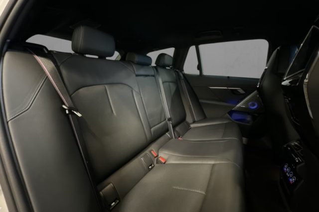 BMW M5 TOURING - foto 8
