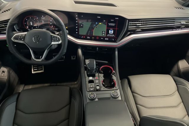 VOLKSWAGEN TOUAREG 3.0 V6 TDI 286 CV SCR R-LINE FIN - foto 6