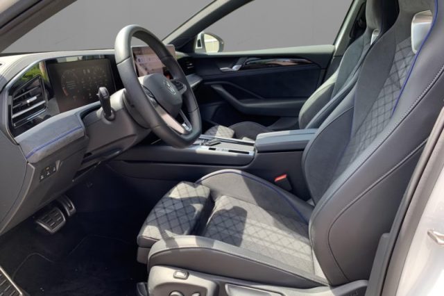 VOLKSWAGEN PASSAT 2.0 TDI 150 CV SCR DSG R-LINE - foto 7