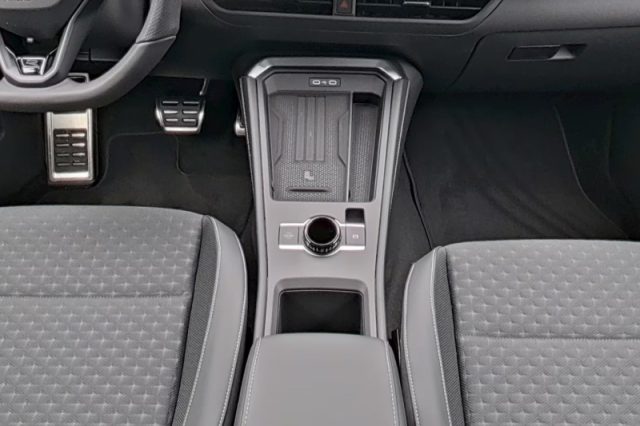 VOLKSWAGEN T-ROC 1.5 ETSI ACT 150 CV DSG R-LINE - foto 7