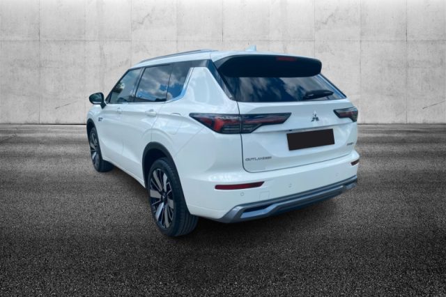 MITSUBISHI OUTLANDER 2.4 MIVEC 4WD PHEV INTENSE - foto 2