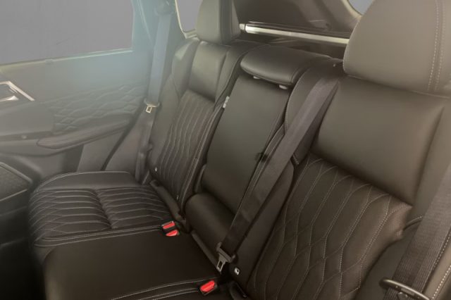 MITSUBISHI OUTLANDER 2.4 MIVEC 4WD PHEV DIAMOND SDA - foto 8