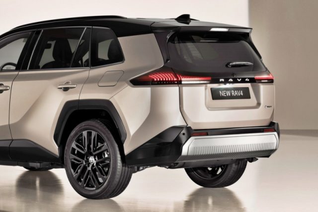 TOYOTA RAV 4 MY23 RAV4 2.5 HV E-CVT AWD-I GR SPORT - foto 6