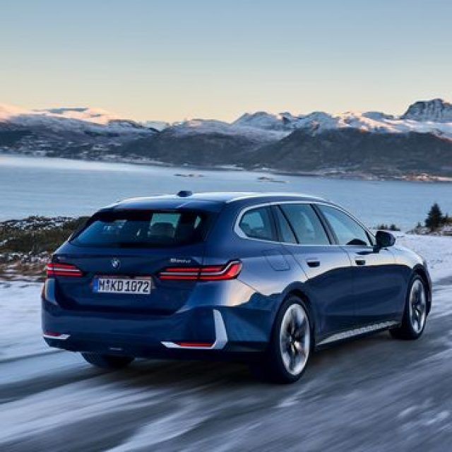 BMW 530 E SDRIVE TOURING - foto 4