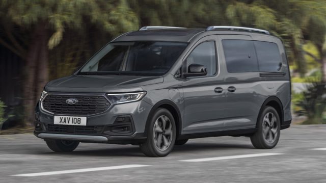 FORD TOURNEO 1.5 PLUG IN HYBRID TITANIUM - foto 2