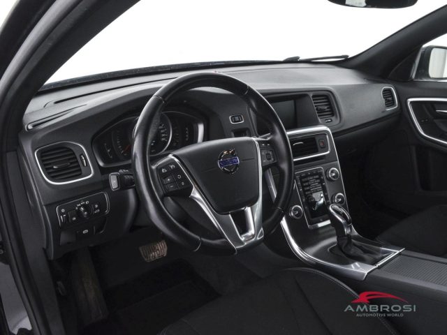 VOLVO V60 D2 GEARTRONIC MOMENTUM - foto 8