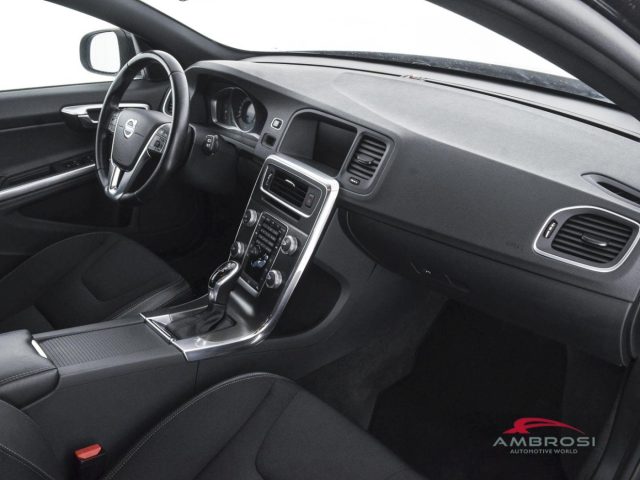 VOLVO V60 D2 GEARTRONIC MOMENTUM - foto 12