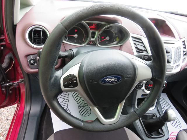 FORD FIESTA 1.4 5 PORTE BZ.- GPL TITANIUM - foto 15