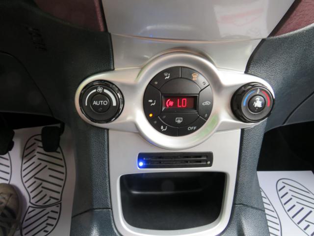 FORD FIESTA 1.4 5 PORTE BZ.- GPL TITANIUM - foto 17