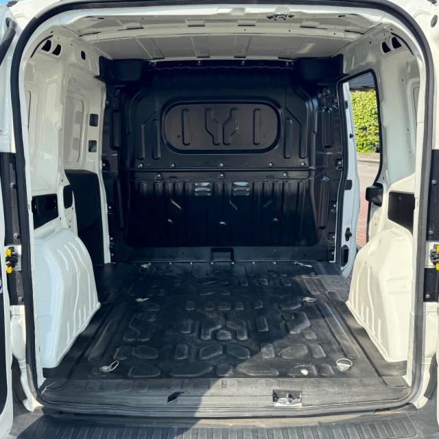 FIAT DOBLO 1.6 MJET 105CV PC-TN CARGO BUSIN - foto 12