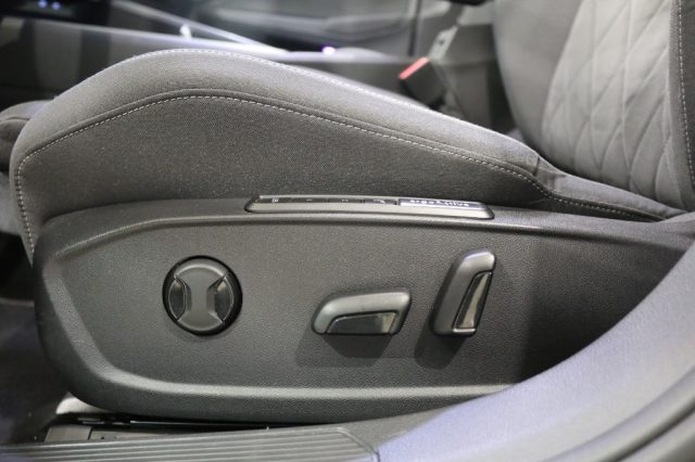 VOLKSWAGEN GOLF 1.5 ETSI 150 CV EVO ACT DSG STYL - foto 18