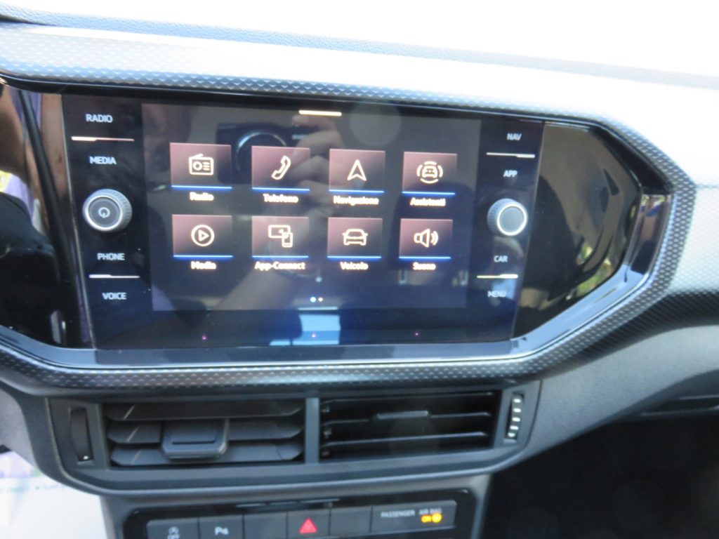 VOLKSWAGEN T-Cross