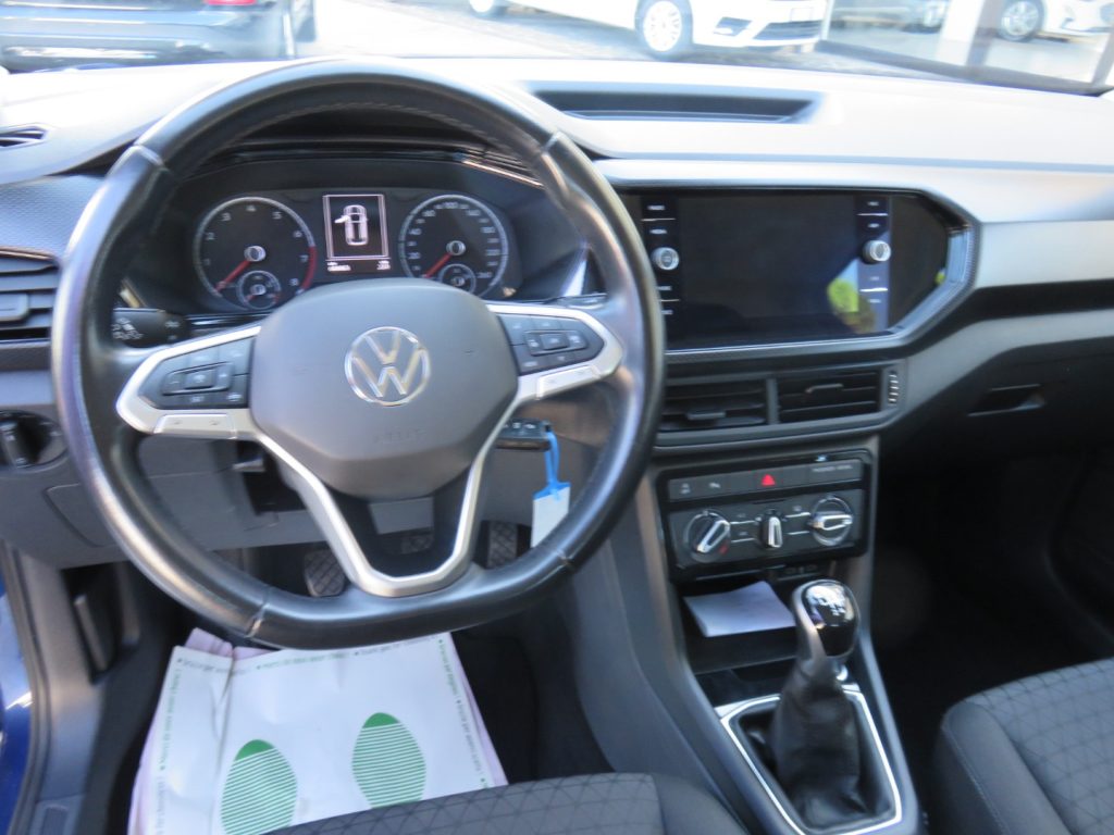 VOLKSWAGEN T-Cross