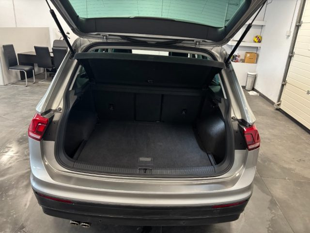 VOLKSWAGEN TIGUAN 1.6 TDI SPORT BLUEMOTION TECHNOL - foto 17