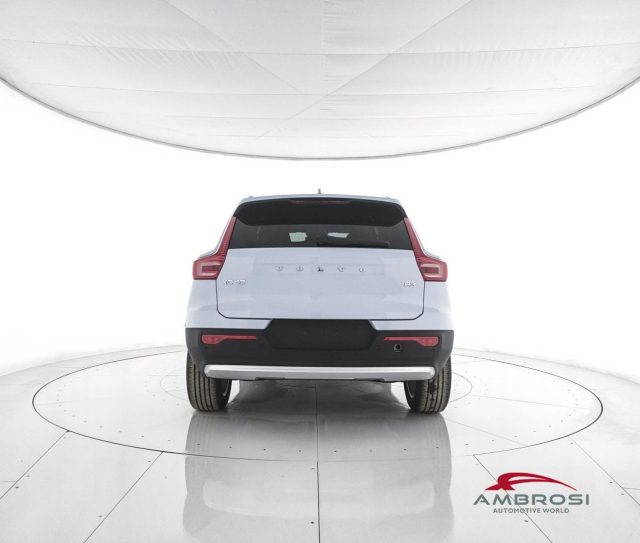 VOLVO XC40 B3 MILD HYBRID BENZINA ESSENTIAL - foto 6