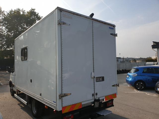 IVECO DAILY CAMPER 12K DI ANTICIPO E15K 30 R - foto 14