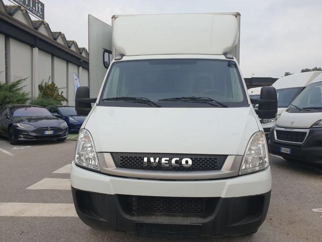 IVECO DAILY CAMPER 12K DI ANTICIPO E15K 30 R - foto 27