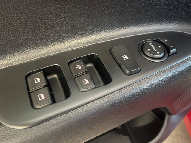 KIA RIO 1.2 MPI EVOLUTION - foto 17