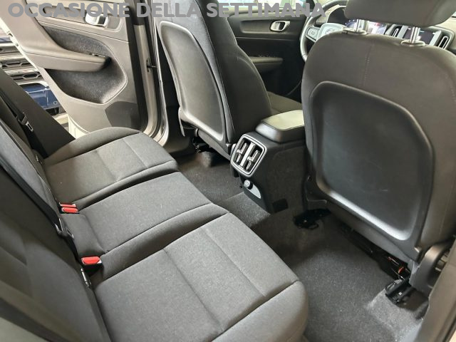 VOLVO XC40 ESSENTIAL - foto 13