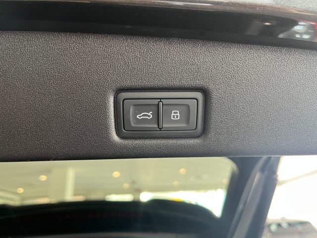 AUDI SQ5 AUDI  SPORTBACK SPORT ATTITUDE T - foto 11
