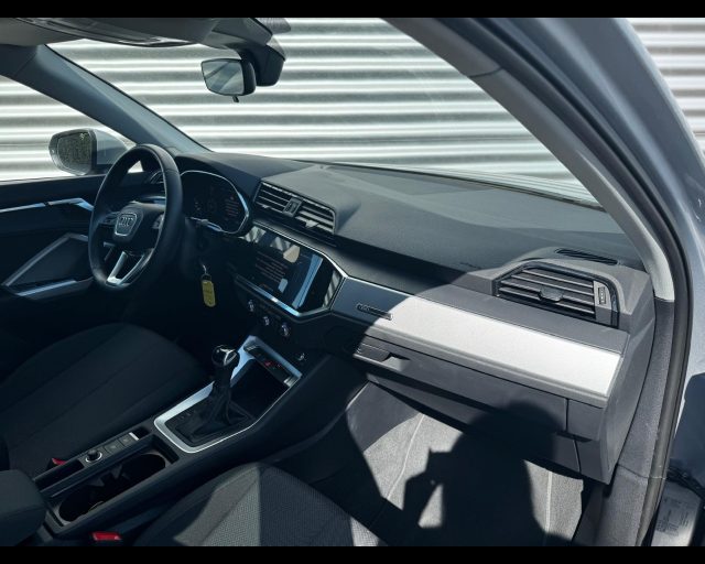 AUDI Q3 35 TDI S-TRONIC BUSINESS ADVANCE - foto 3