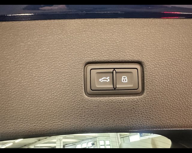 AUDI Q8 55 TFSI E TIPTRONIC QUATTRO S-LI - foto 11