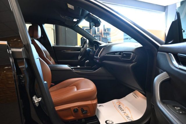 MASERATI LEVANTE 3.0 V6 TWINTURBO AWD GRANSPORT Q - foto 10