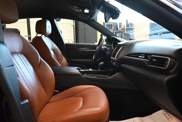 MASERATI LEVANTE 3.0 V6 TWINTURBO AWD GRANSPORT Q - foto 40