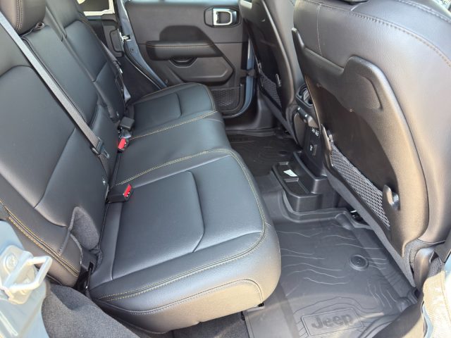 JEEP WRANGLER UNLIMITED 2.0 PHEV ATX 4XE SAHAR - foto 8